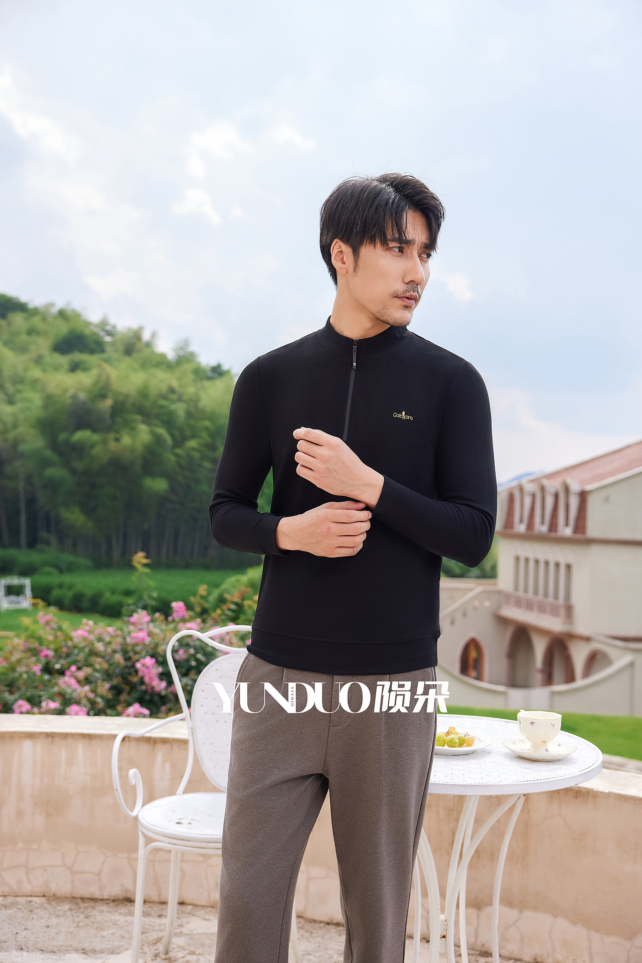 品牌男士打底衫  半拉链立领 卫衣拍摄案例