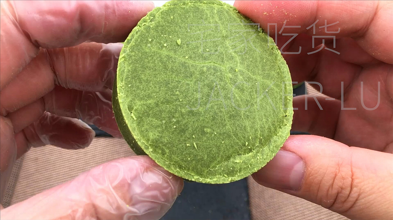 抹香糯米糕,软糯香甜的口感瞬间在味蕾间绽放。