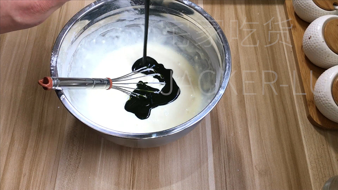 抹香糯米糕,软糯香甜的口感瞬间在味蕾间绽放。