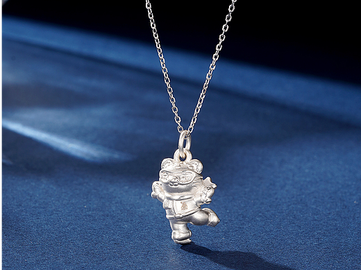 项链拍摄｜深蓝场（个人主页-ZNzAyNDY3OTI=） - 产品摄影 - 站酷设计师Stone_Studio8原创素材 - 站酷ZCOOL