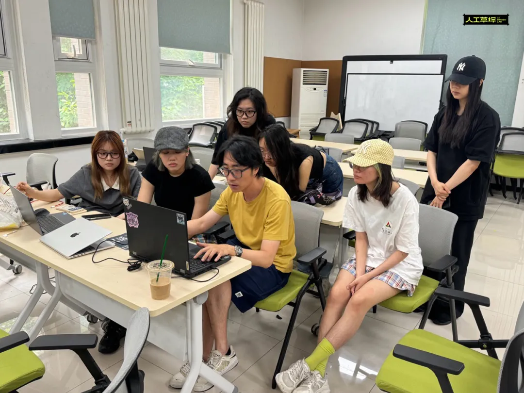 草坪活动｜人工草坪 X 中国传媒大学AIGC暑期训练营圆满结束