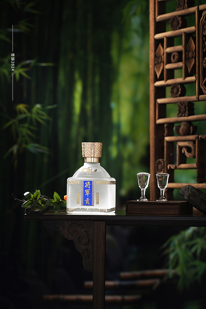 白酒摄影 | 新疆伊力将军贡T10磨砂瓶