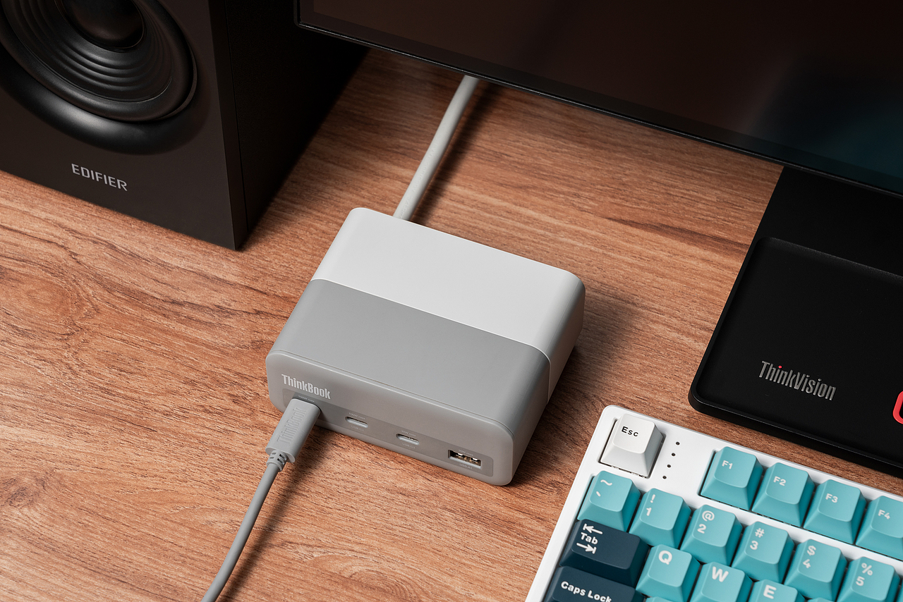 Thinkbook二合一电源 产品摄影