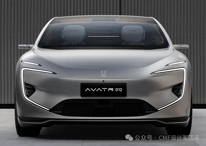 阿维塔012全球首秀,液态金属色车身,内外饰设计赏析