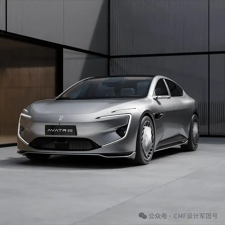 阿维塔012全球首秀,液态金属色车身,内外饰设计赏析