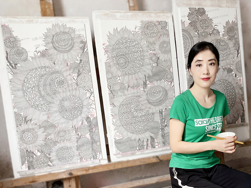 《向日葵》陶瓷.青花瓷板画系列.刘静.景德镇制.作品自述.（图ZMTQ4ODkwOTY=） - 资讯 - 站酷设计师刘静陶瓷艺术原创素材 - 站酷ZCOOL