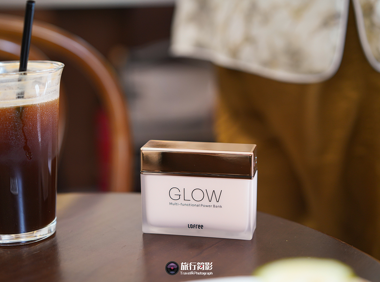 Lofree洛斐GLOW聚光多功能移动电源·数码简影