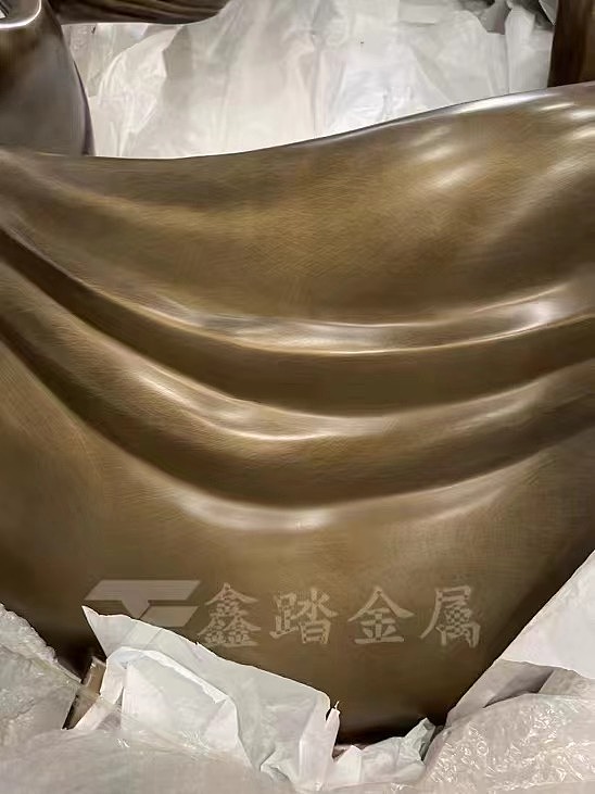 抽象不锈钢古铜色飘带雕塑 金属园林景观雕塑摆件定制（图ZMzc2MTkzOTgw） - 工艺品设计 - 站酷设计师w13927702320原创素材 - 站酷ZCOOL