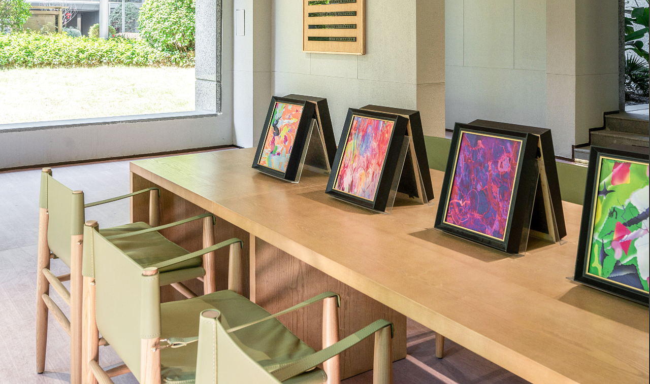 动感健身空间，以活力橙色系激发运动激情，助力运动过程中的耐力和毅力训练。配备多种有氧、无氧训练器材和球类设施，都能在这里找到适合自己的方式，让健康生活触手可及。