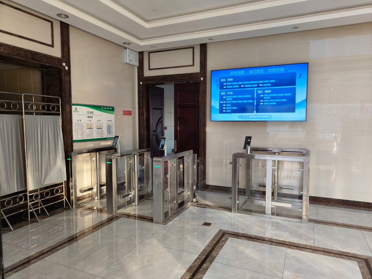 消费系统联动门禁闸机的作用和意义（图ZMTQ4OTU1ODg=） - 观点 - 站酷设计师北京西莫罗原创素材 - 站酷ZCOOL