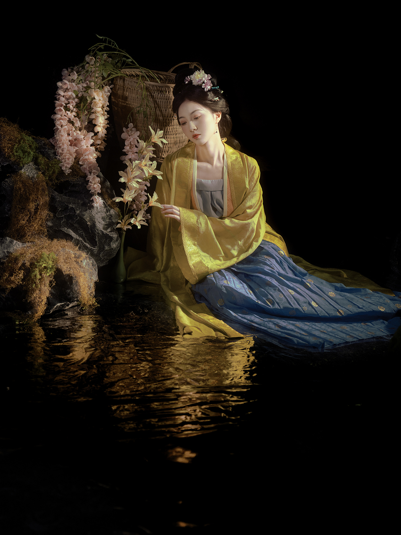「 清风徐来 」（图ZMzc2NDg2MTA4） - 人像摄影 - 站酷设计师春心未书原创素材 - 站酷ZCOOL