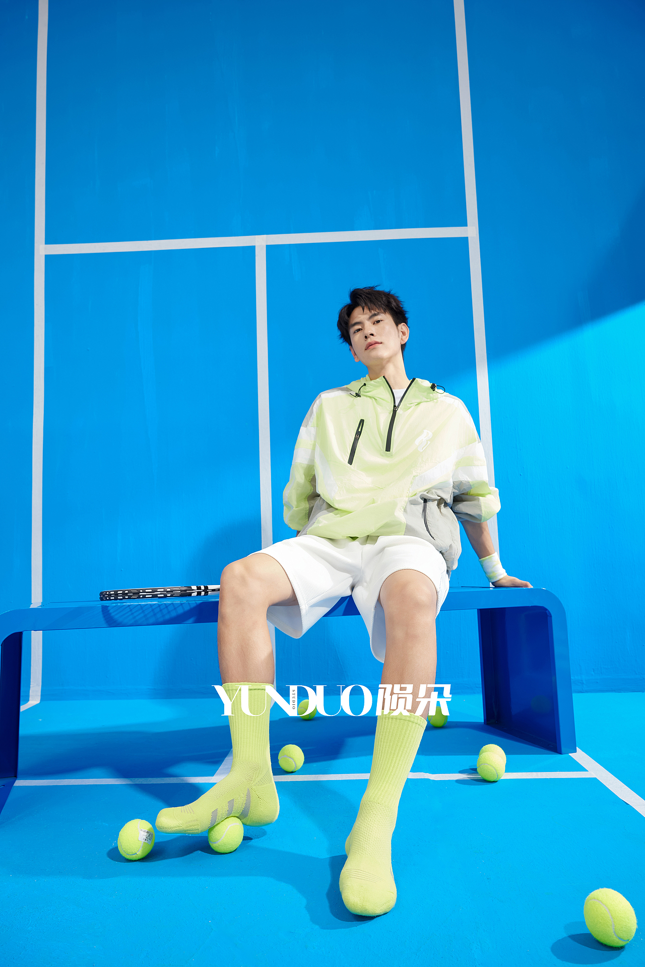 回力形象片拍摄 潮流运动袜情侣袜创意拍摄案例