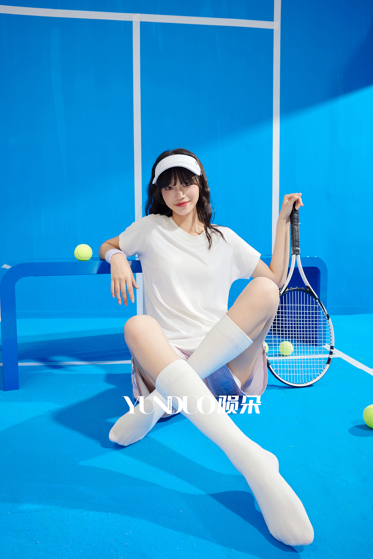 回力形象片拍摄 潮流运动袜情侣袜创意拍摄案例