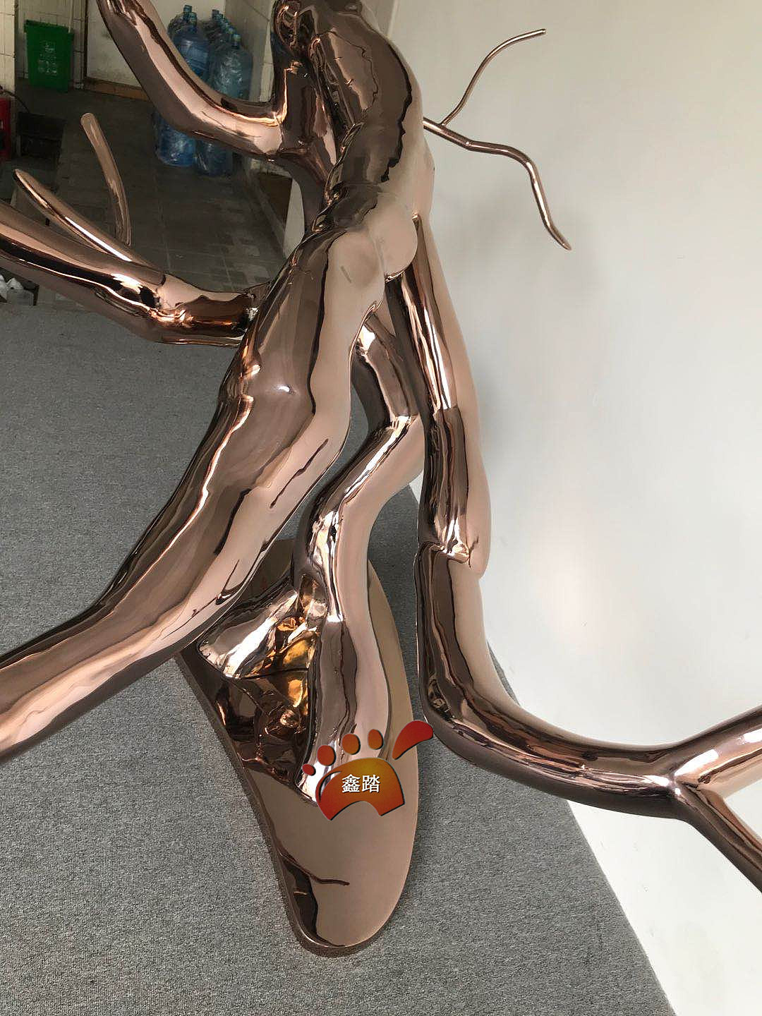 镜面玫瑰金不锈钢树枝雕塑 不锈钢迎客松树干