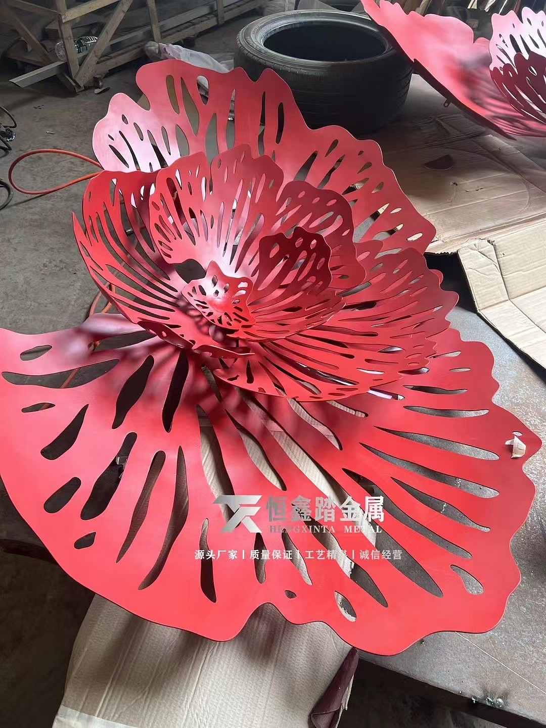 氟碳漆不锈钢镂空花朵雕塑背景墙金属装饰