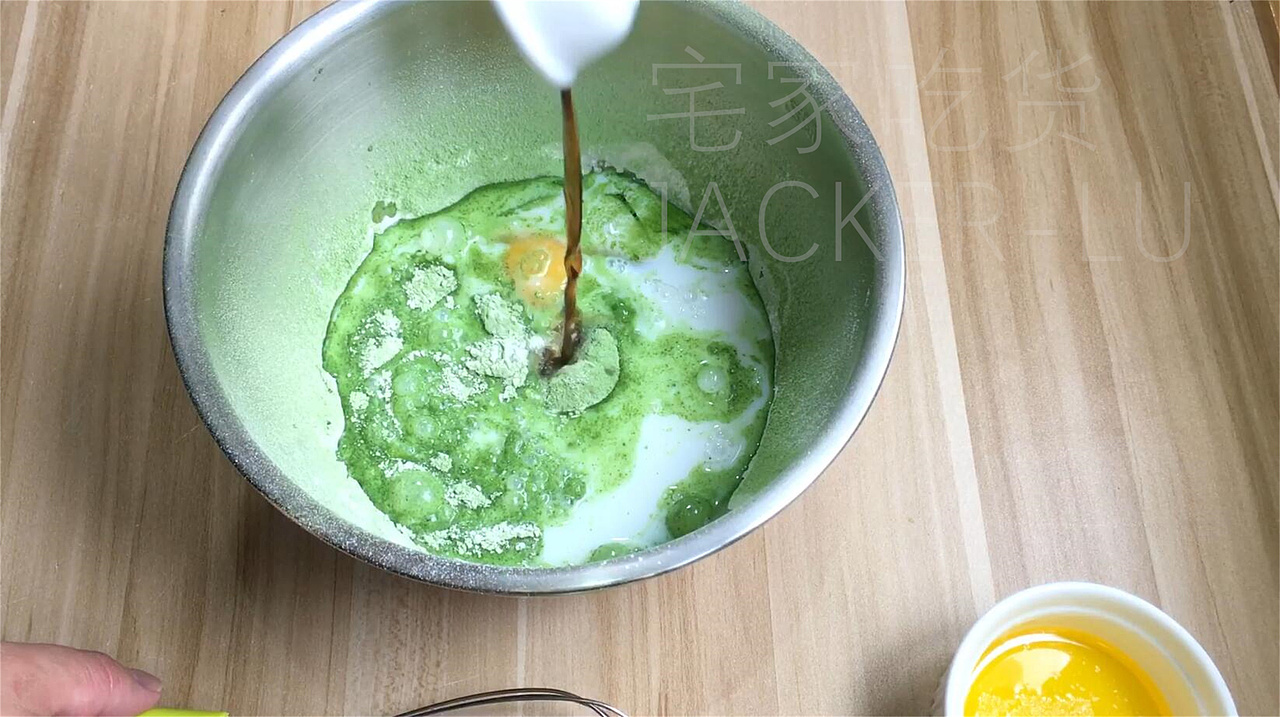 抹茶麻薯布朗尼，麻薯Q弹与抹茶清香，带来咀嚼乐趣。