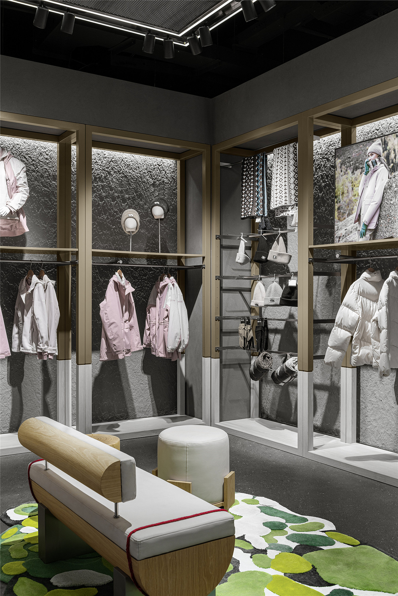 诺诗兰·山脉之声 户外品牌空间设计（图ZMzc2NjE0MDY4） - 商业空间设计 - 站酷设计师石川设计事务所原创素材 - 站酷ZCOOL