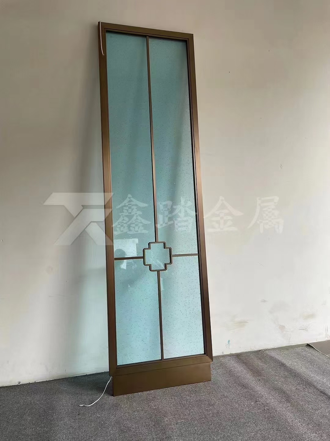 不锈钢玻璃屏风隔断（图ZMzc2NjcxNjc2） - 工艺品设计 - 站酷设计师众钰18928550441原创素材 - 站酷ZCOOL