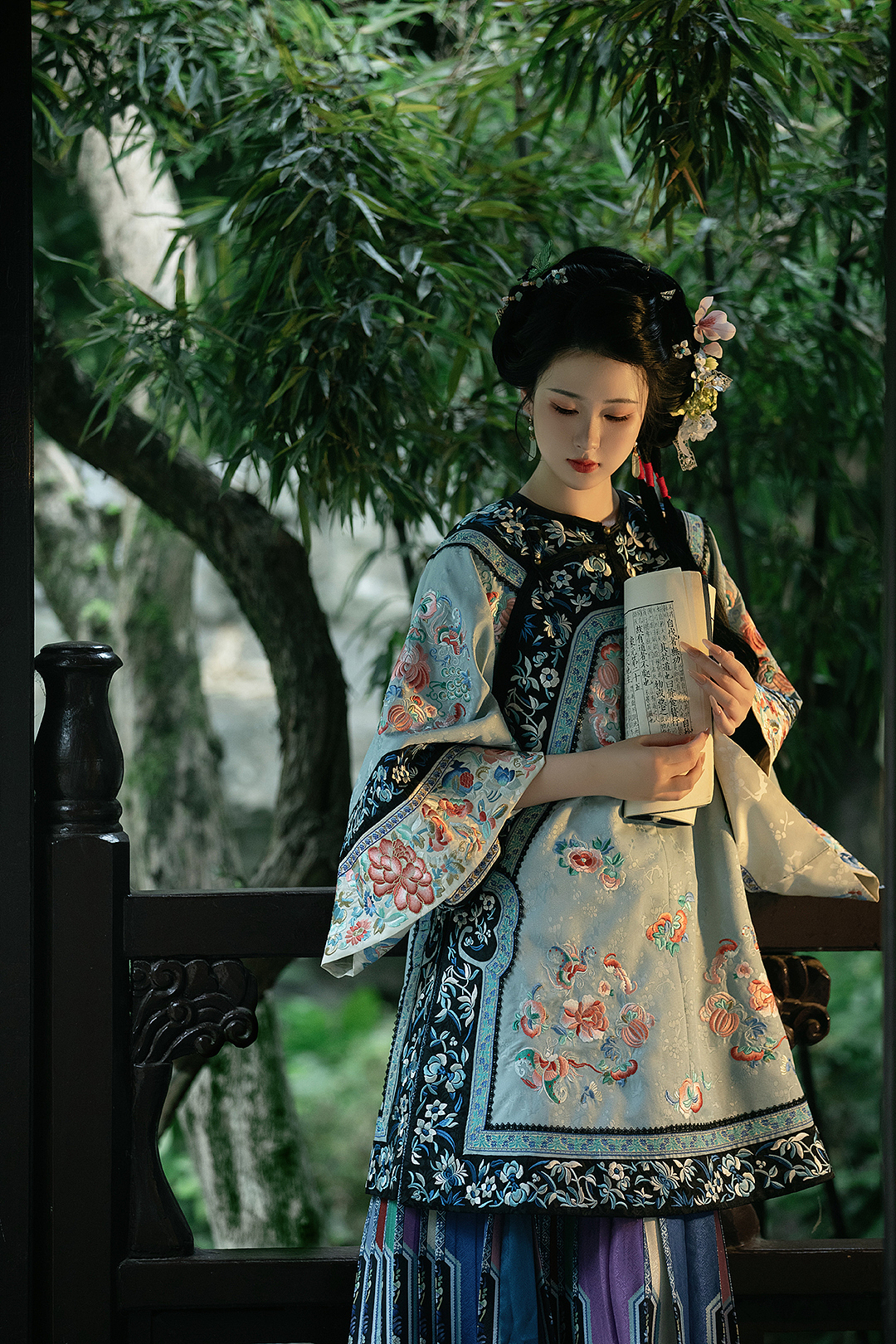 “怎么转身又是一阵心痛...”（图ZMzc2Njc5Nzky） - 人像摄影 - 站酷设计师路尘谨制原创素材 - 站酷ZCOOL