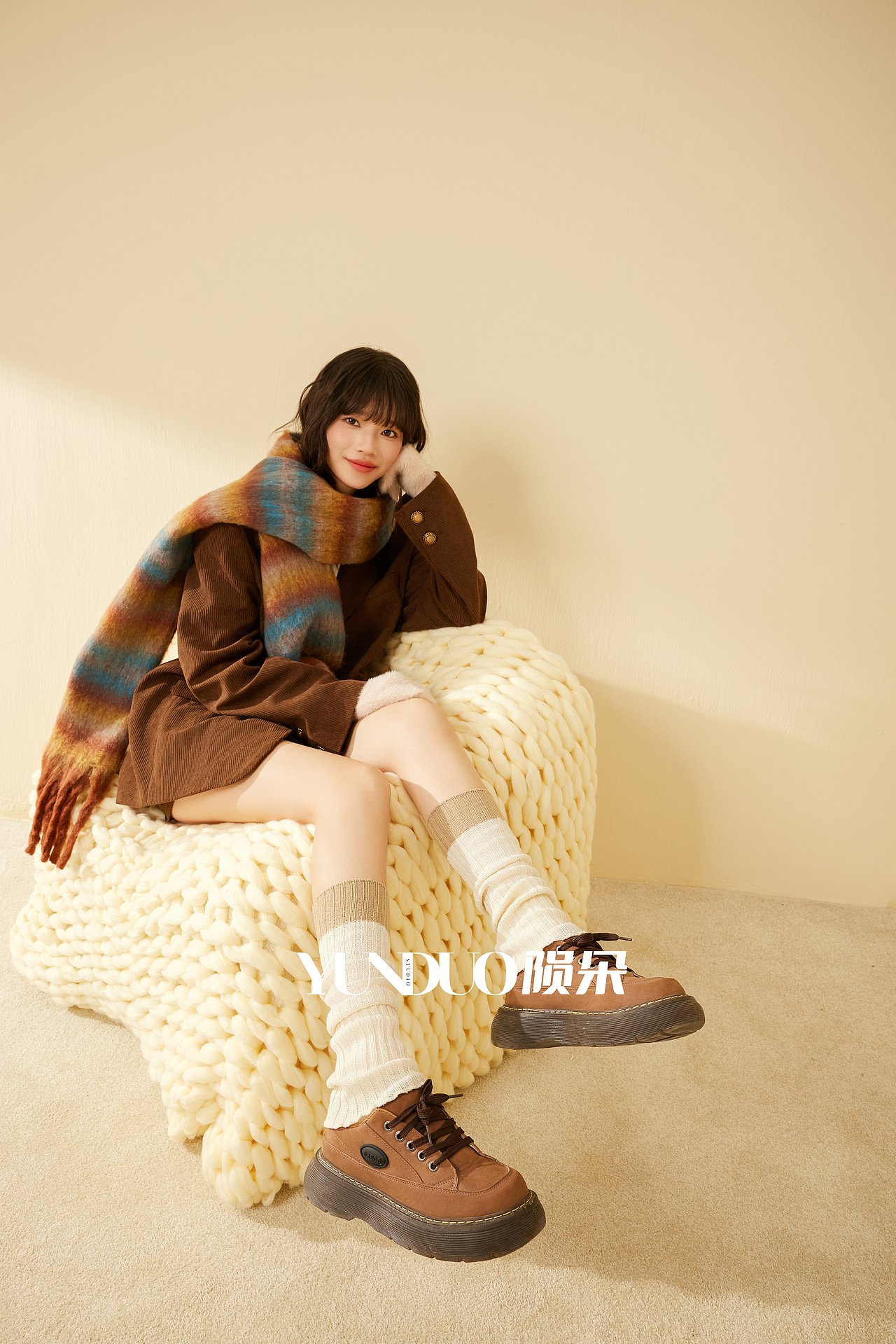 回力潮袜形象片拍摄 长袜堆堆袜拍摄案例