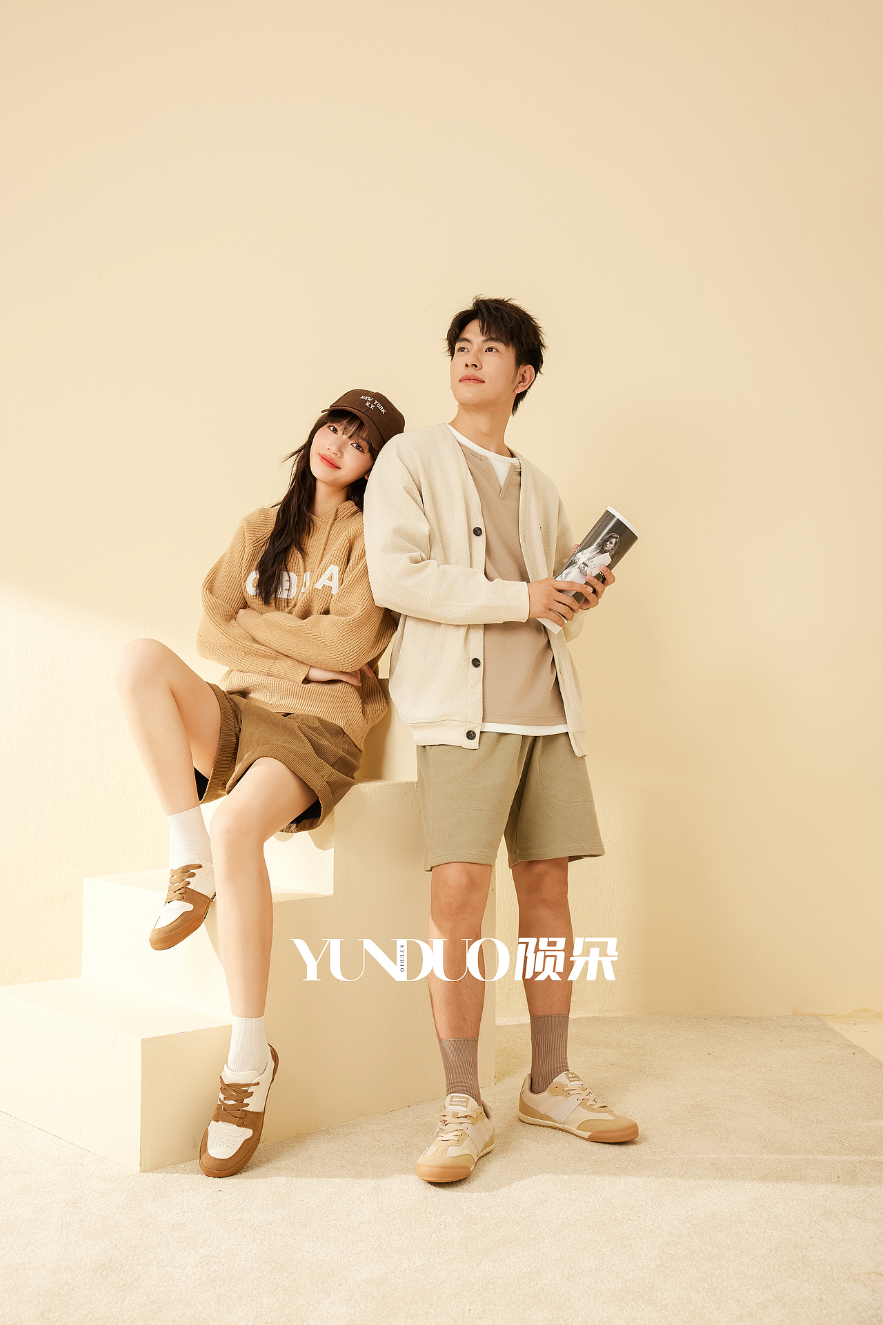 回力潮袜形象片拍摄 长袜堆堆袜拍摄案例