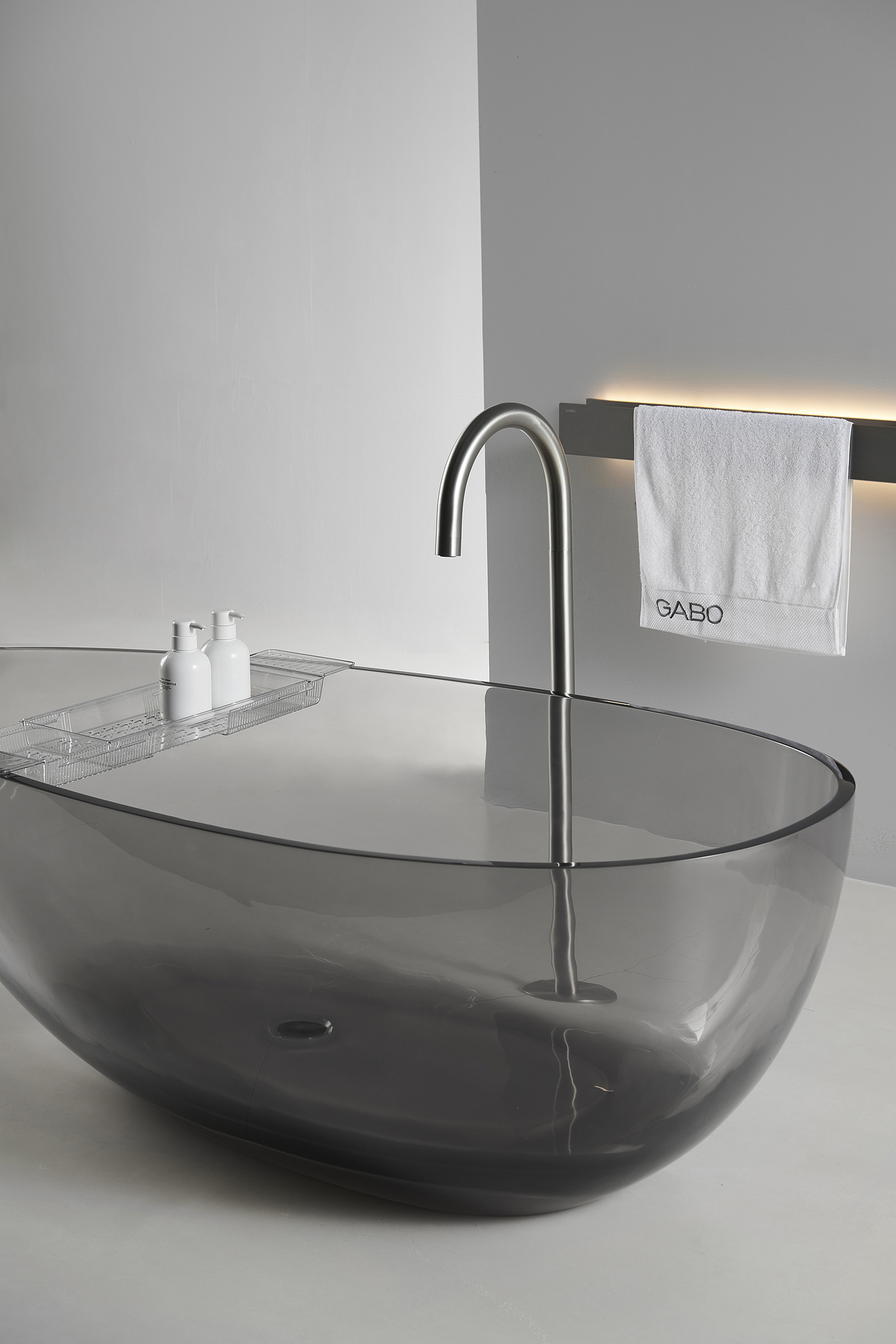 彩色透明光影艺术浴缸拍摄（图ZMzc2ODEzNjE2） - 产品摄影 - 站酷设计师麦穗视觉张俊武原创素材 - 站酷ZCOOL