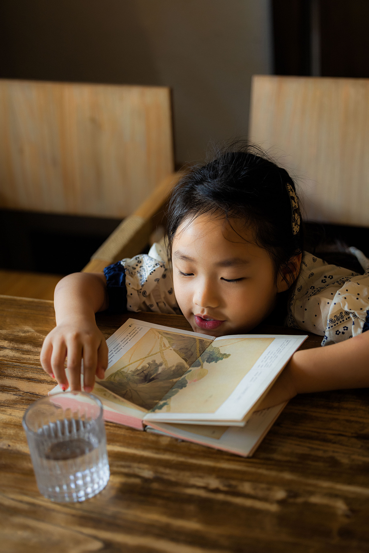 又吃炸鸡咯（图ZMzc2ODI0NDAw） - 人像摄影 - 站酷设计师九堡刘德华原创素材 - 站酷ZCOOL