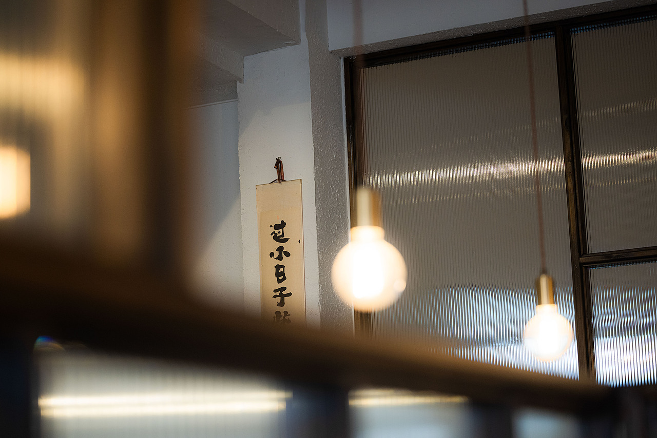 又吃炸鸡咯（图ZMzc2ODI0NDg0） - 人像摄影 - 站酷设计师九堡刘德华原创素材 - 站酷ZCOOL