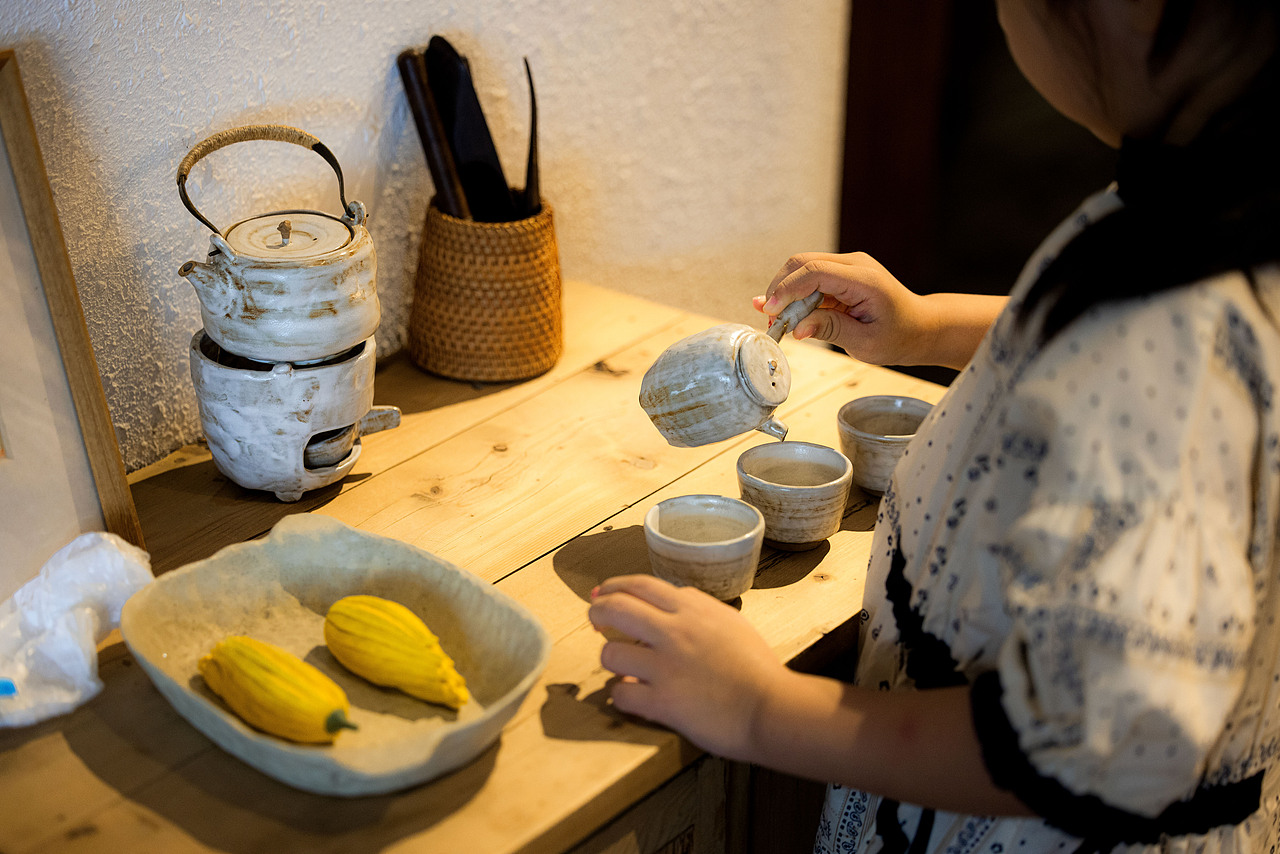 又吃炸鸡咯（图ZMzc2ODI0NDg4） - 人像摄影 - 站酷设计师九堡刘德华原创素材 - 站酷ZCOOL