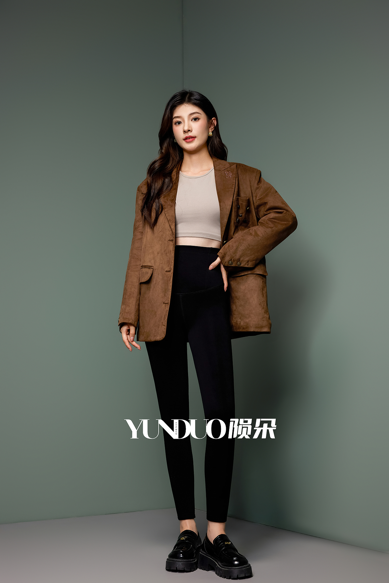 裤袜造景拍摄 黑色丝袜水光袜一体袜拍摄案例