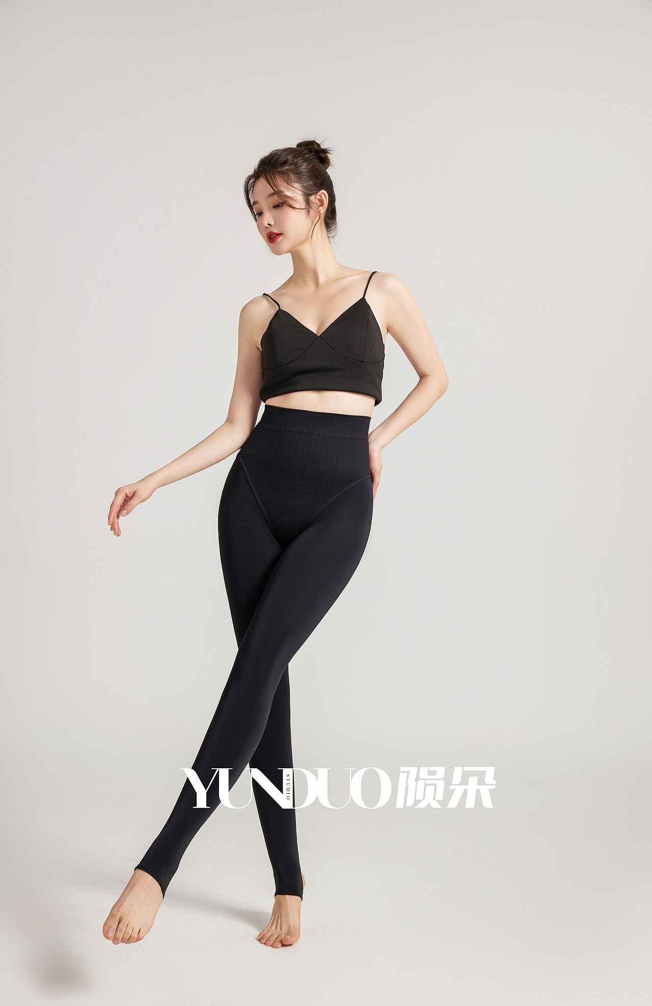 裤袜一体袜黑色丝袜黑透肤丝袜拍摄案例