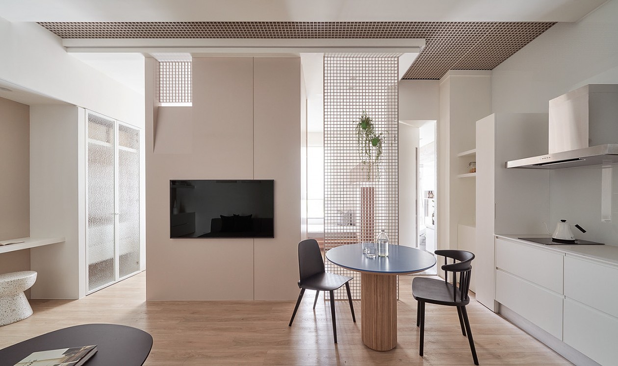 屏风入画，画入屏风