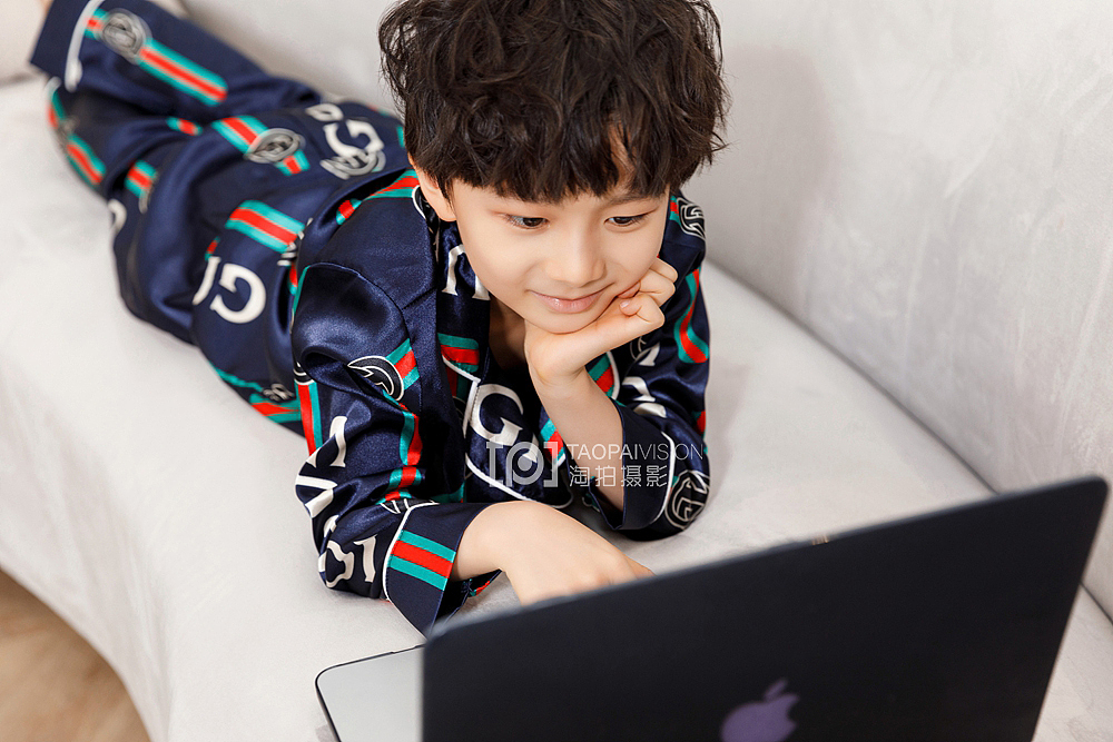 童装潮牌模特摄影