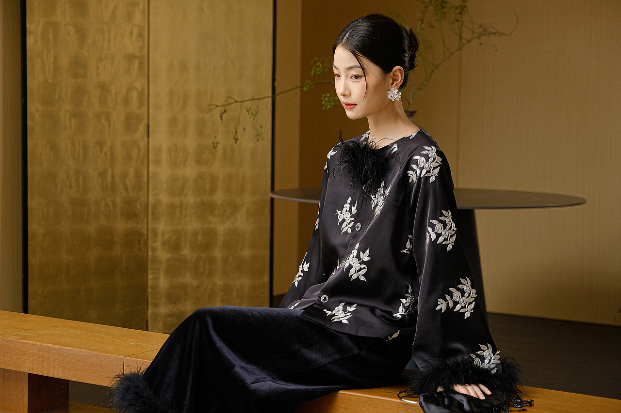 服装拍摄|山有色 2024秋季新中式服装拍摄（图ZMzc3MDgxODg0） - 人像摄影 - 站酷设计师小黑Ray_原创素材 - 站酷ZCOOL