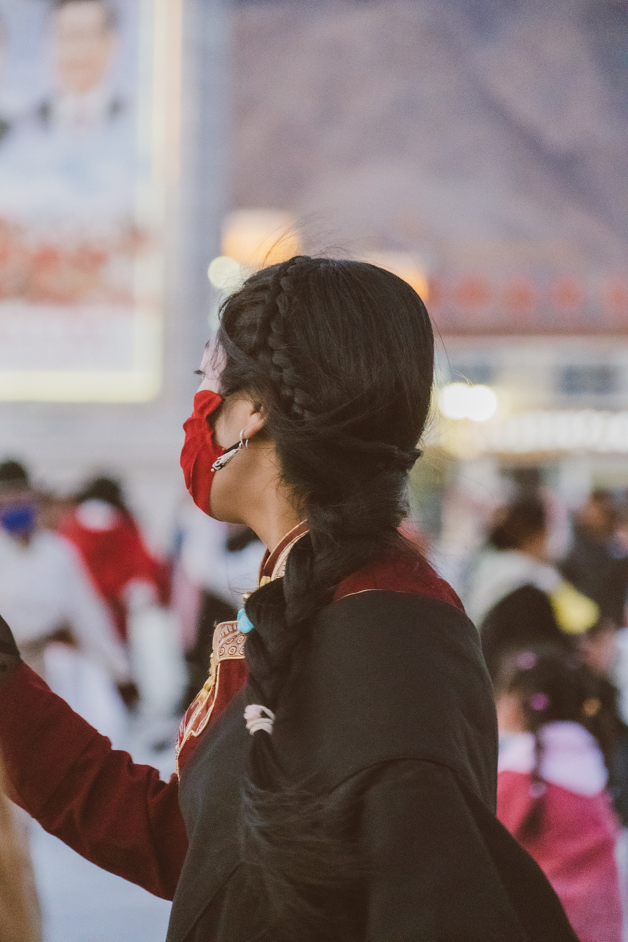 看一场锅庄舞。（图ZMzc3MDgzODYw） - 传统/民族服饰 - 站酷设计师北山羊原创素材 - 站酷ZCOOL