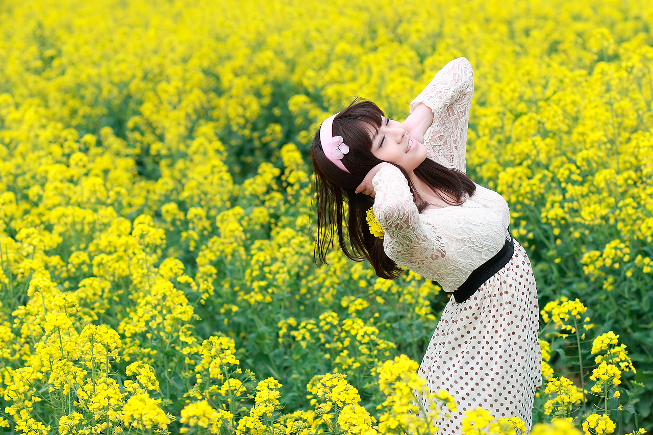 婚纱美女：三月桃花櫻花油菜花（图ZMzc3MDg3MTc2） - 人像摄影 - 站酷设计师雨中飞步原创素材 - 站酷ZCOOL