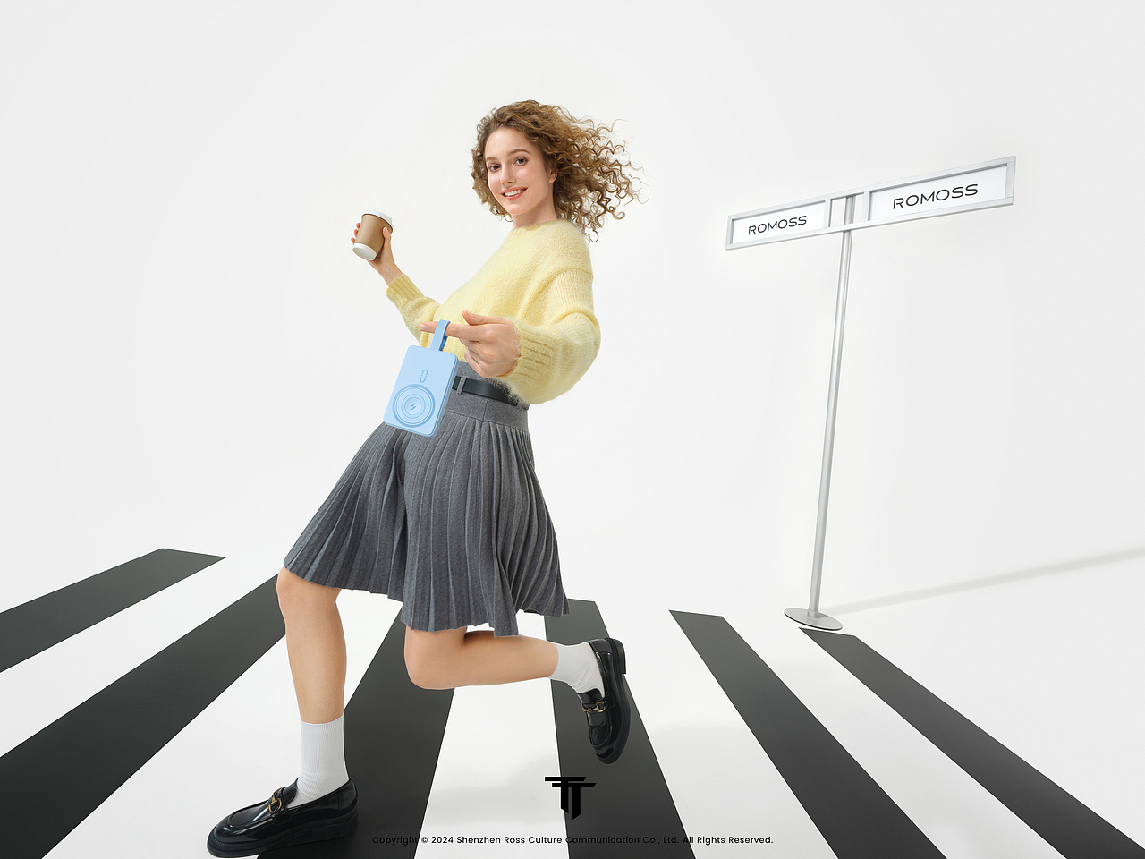 产品摄影 | ROMOSS罗马仕小雪糕二代新品发布（图ZMzc3MjQ3NjMy） - 产品摄影 - 站酷设计师罗思文化创意视觉原创素材 - 站酷ZCOOL