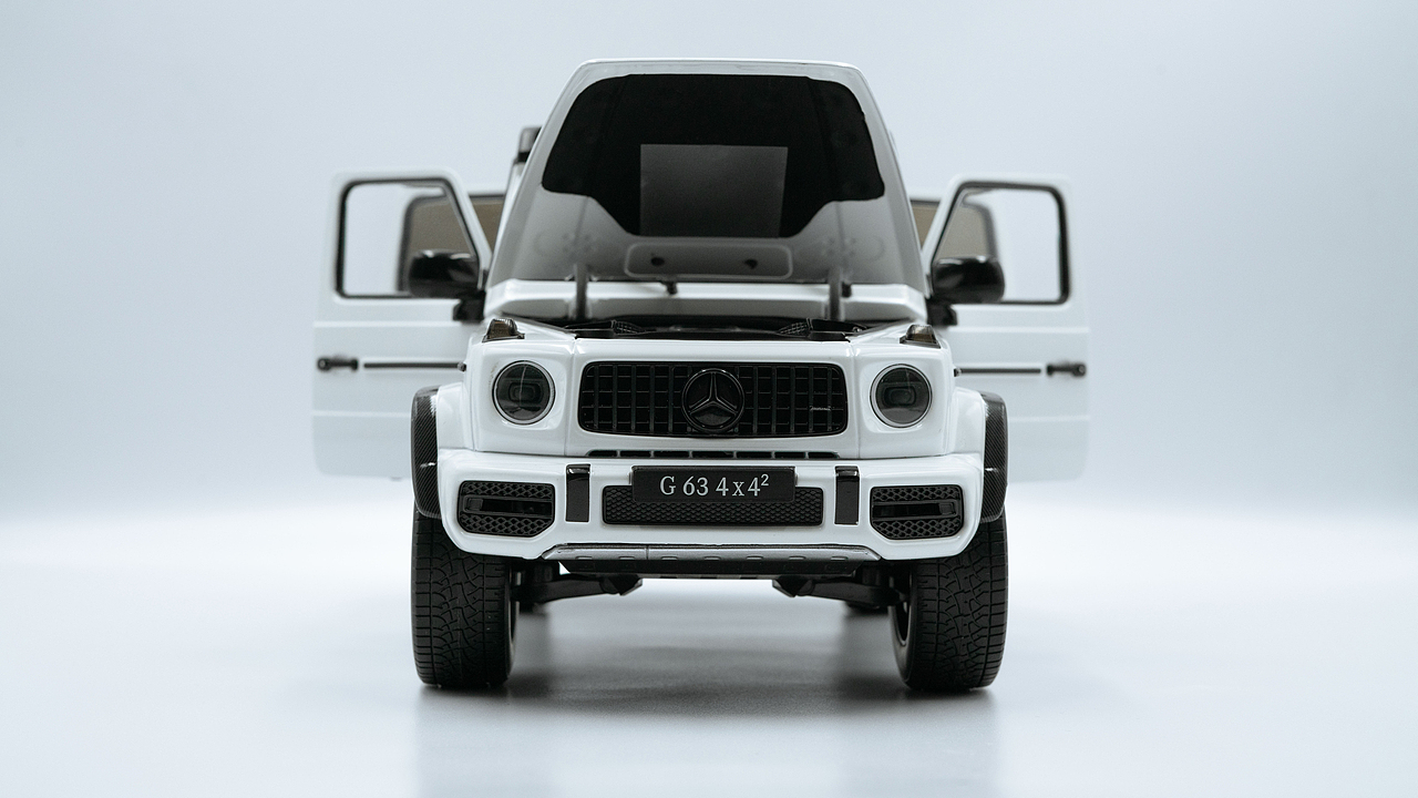 Mercedes-Benz G63 4×4² W464 1:18 iScale