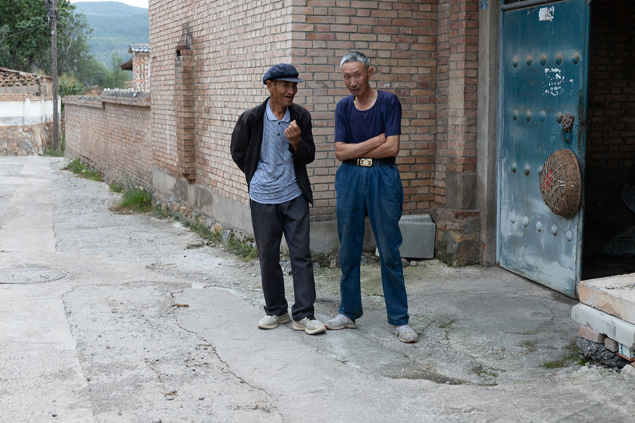 六盘山下卧羊川里的人