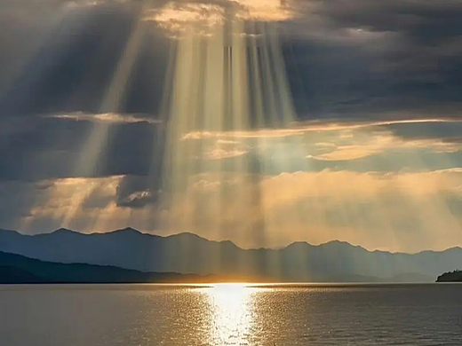 深度解析！神秘的耶稣光，竟然是这样拍出来的！