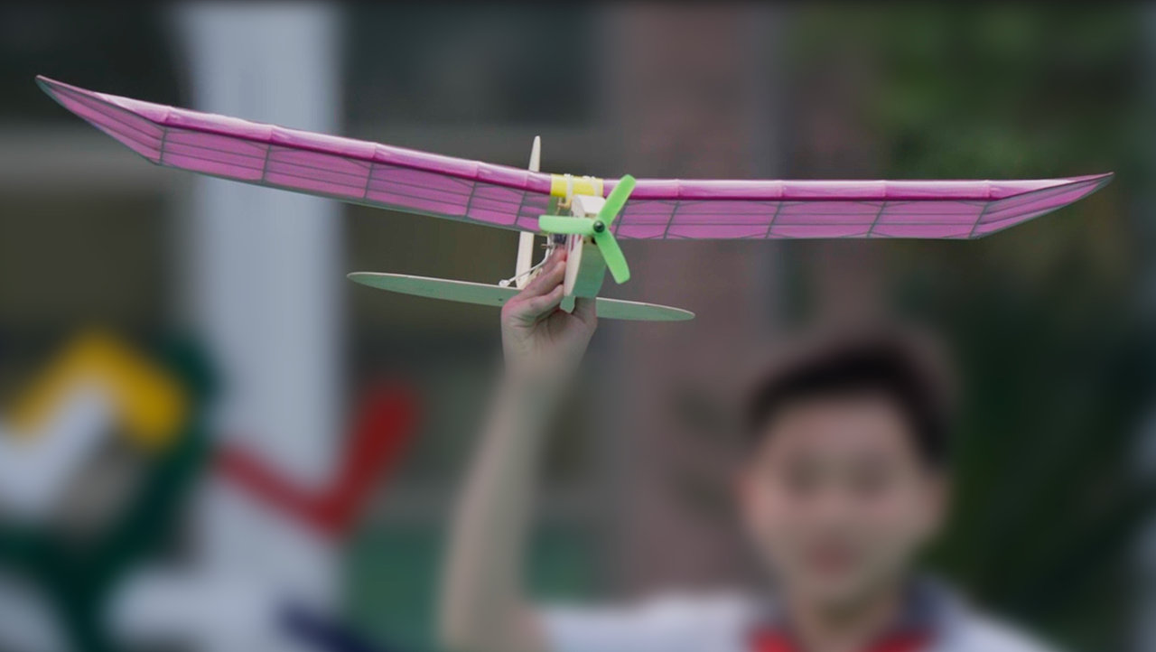 周末帮摄影师朋友做的一个飞机小模型随便渲染几段