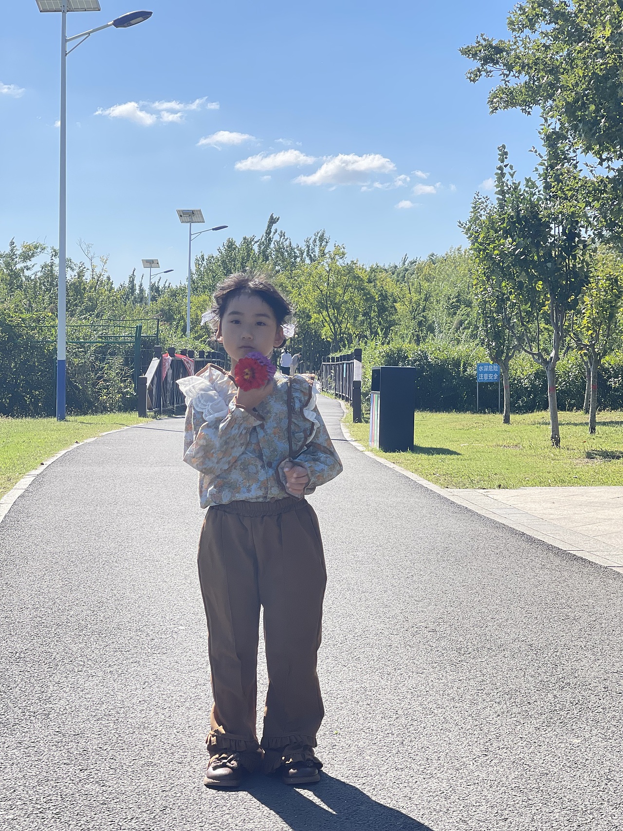 美丽的环秀湖公园,开心的宝贝们