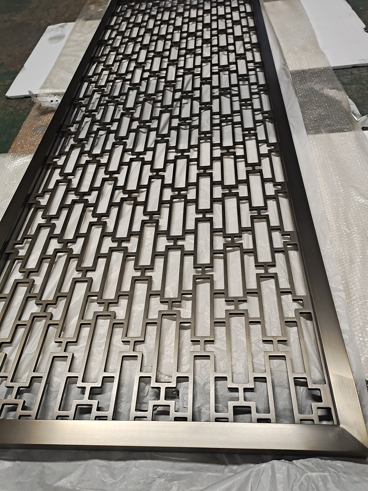 中式餐厅酒店大堂装饰不锈钢艺术特色屏风