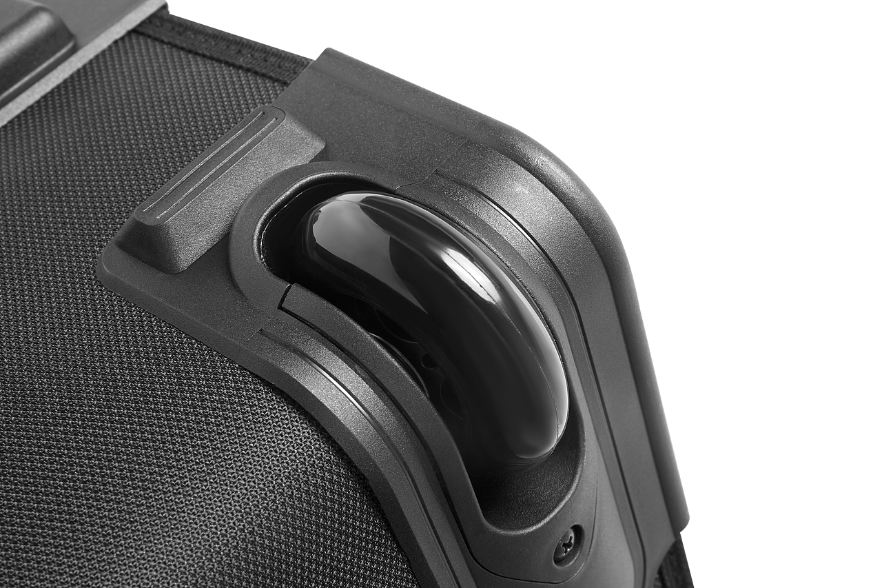 行李箱白底拍摄