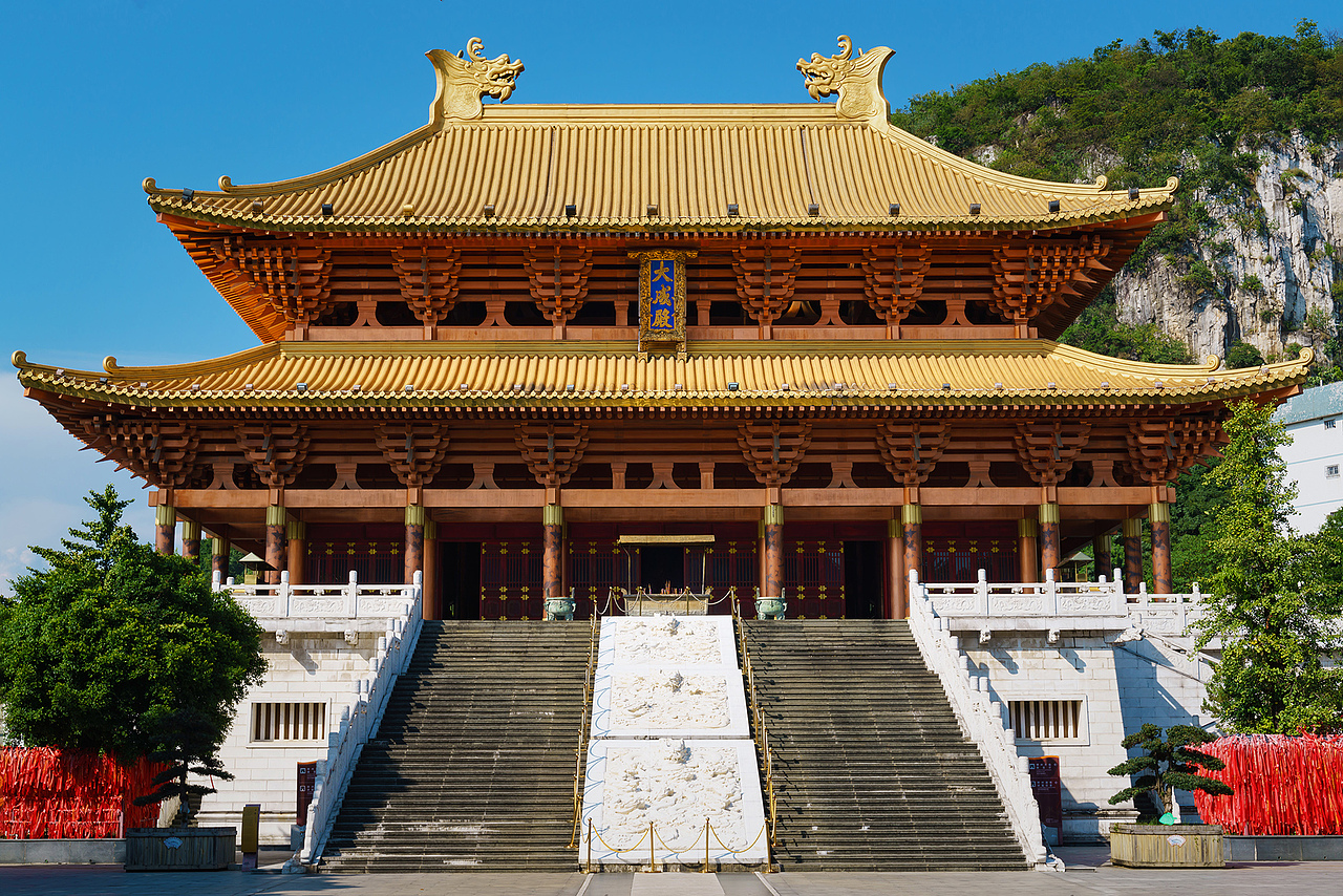 柳州文庙  亦称孔庙 是祭祀孔子的地方