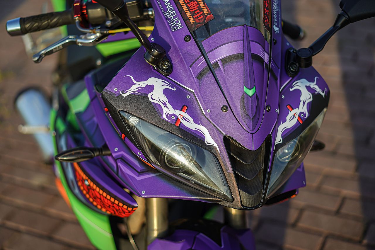 初号机EVA-01-飞鹰R25机车版画涂装定制实拍