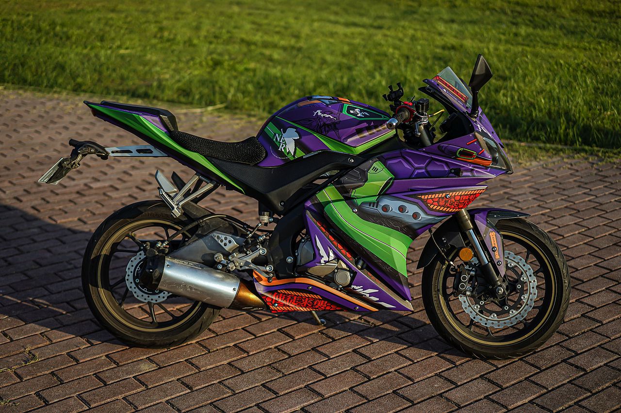 初号机EVA-01-飞鹰R25机车版画涂装定制实拍