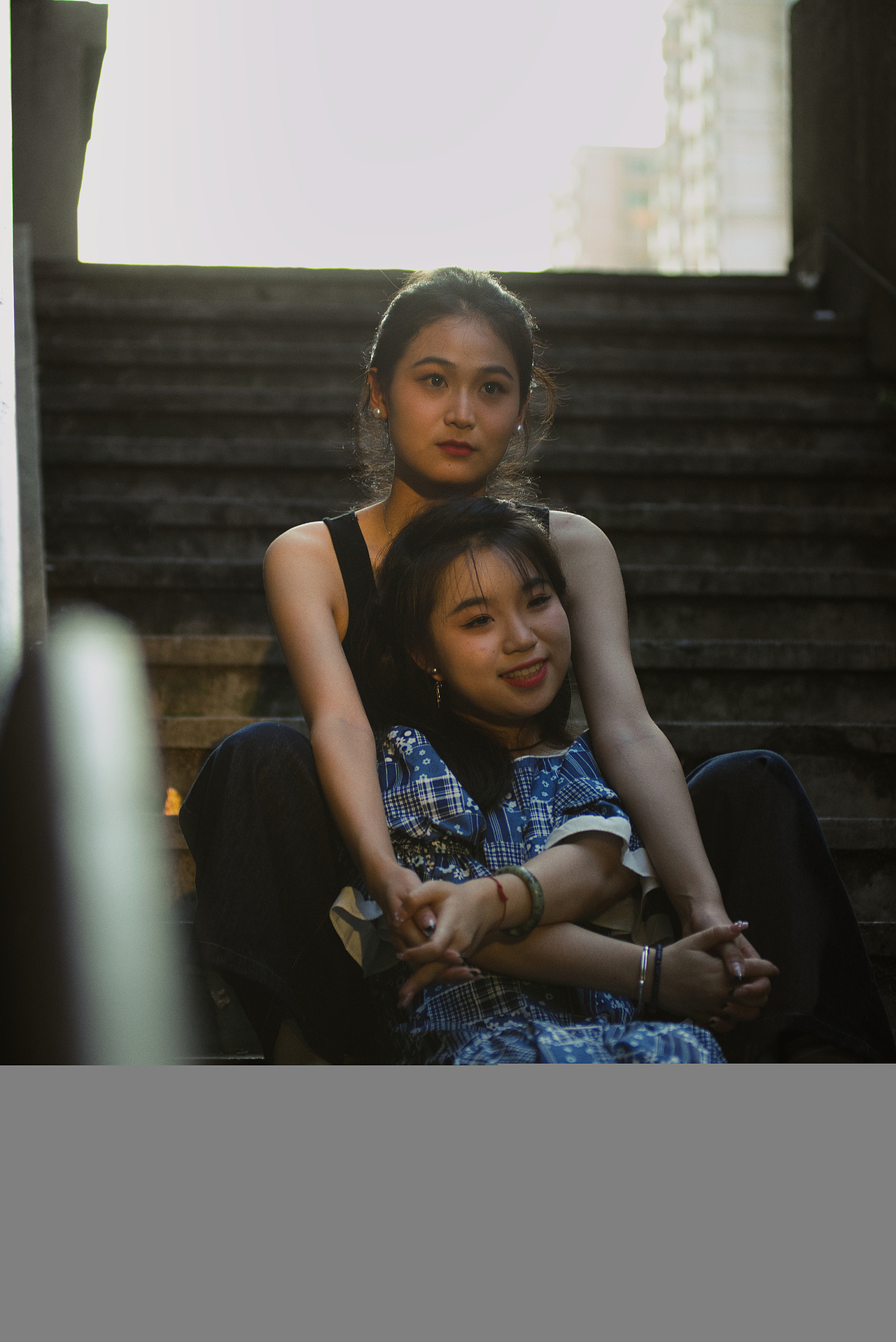 【电影感】复古筒子楼（图ZMzc4NDQ2Nzg4） - 人像摄影 - 站酷设计师爱西安的摄影师原创素材 - 站酷ZCOOL