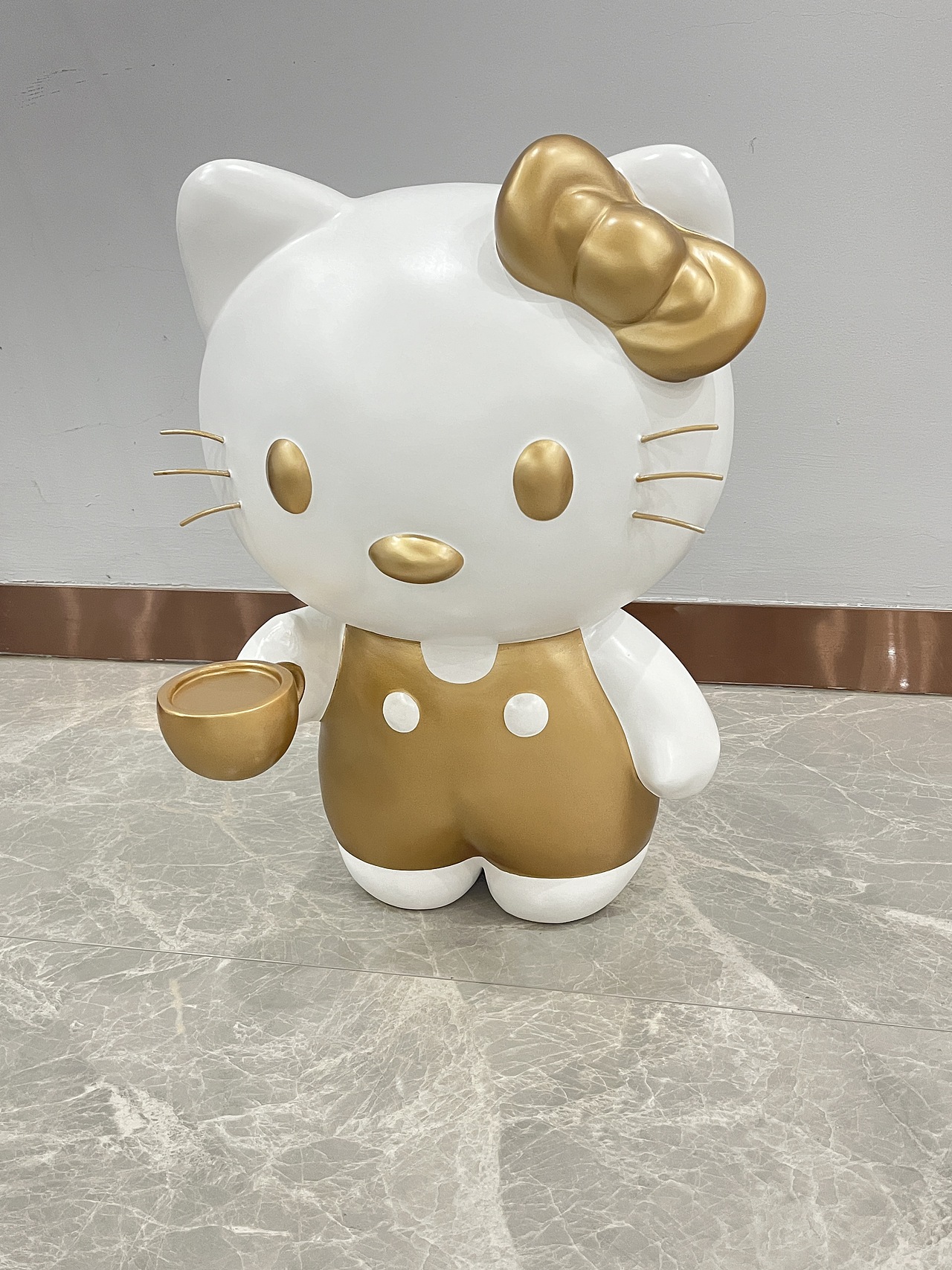 金属Hello kitty 卡通雕塑摆件 广东金属源头工厂定制