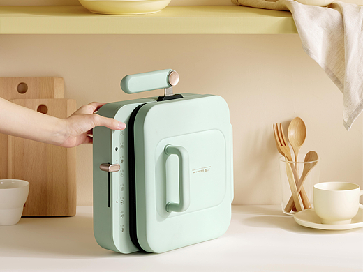 产品摄影｜小熊浅绿早餐电饼铛